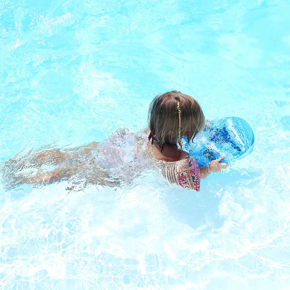 Planches de piscine bébé